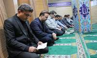 با فرارسیدن نخستین روز از دهه‌ محرم، دل‌ها دوباره به یاد حماسه‌ای می‌تپد که آزادگی، وفاداری و حقیقت‌جویی را برای همیشه در تاریخ ماندگار کرد. محرم، تنها یک تقویم نیست؛ فرصتی است برای بازگشت به خویشتن، برای مرور ارزش‌هایی که امام حسین‌ علیه‌السلام و یاران باوفایش با جان خویش آن‌ها را معنا کردند