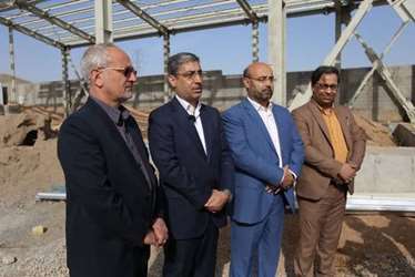 معاون وزیر صنعت، معدن و تجارت عنوان کرد:
96 پست برق در شهرک‌ها و نواحی صنعتی کشور در حال ساخت است/۷۵ میلیارد تومان برای زیرساخت‌ 